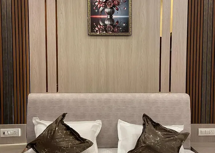 Hotel Highway Retreat