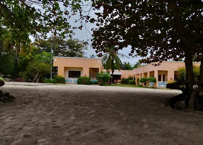 Crisols Beach Resort Malapascua Island