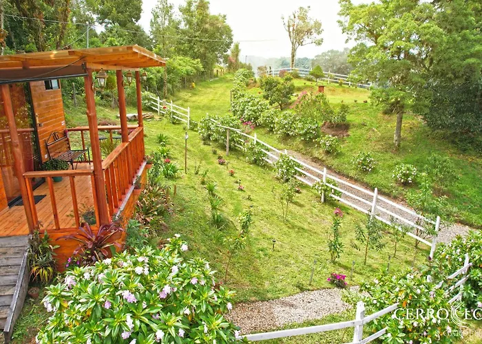 Cerro Lodge & Gardens