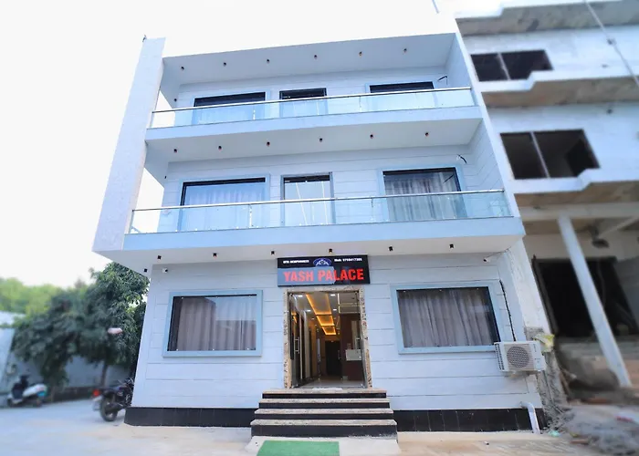 Hotel Yash Palace