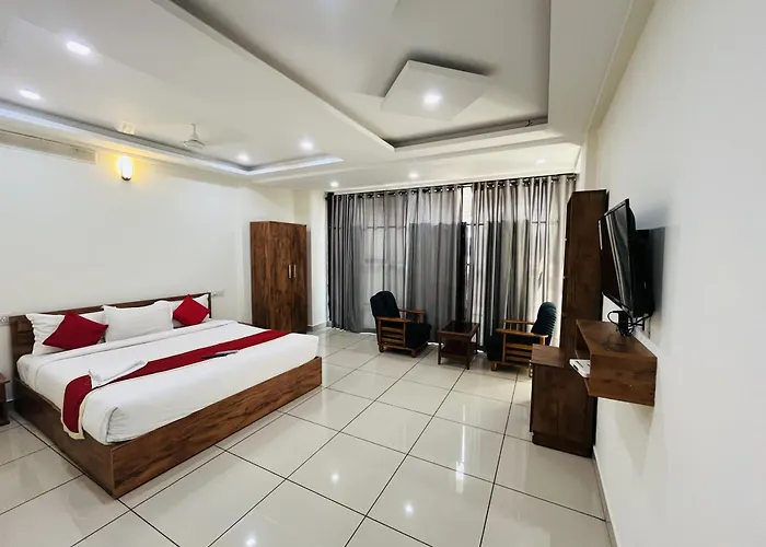 Homey - Vythiri Bus Station
