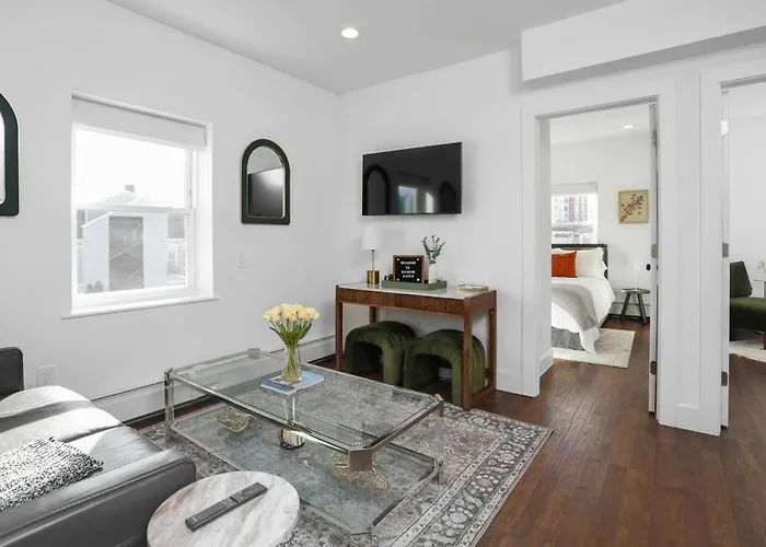 Harbor Haven, Apt #2, 2 Br/1Ba
