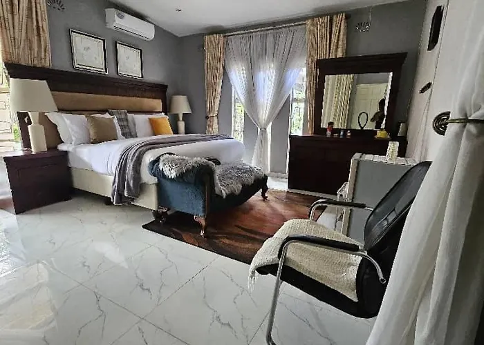 Pagotwe Lodge 4 Bedroomed Self Catering
