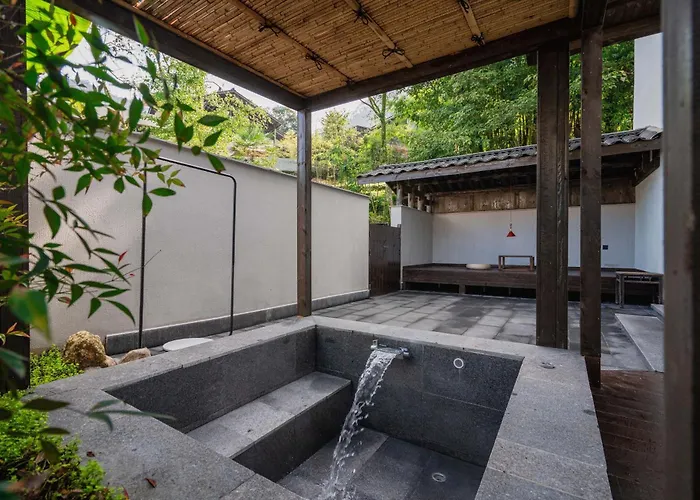 Emeishan Xiaoshanqing Luxury Resort