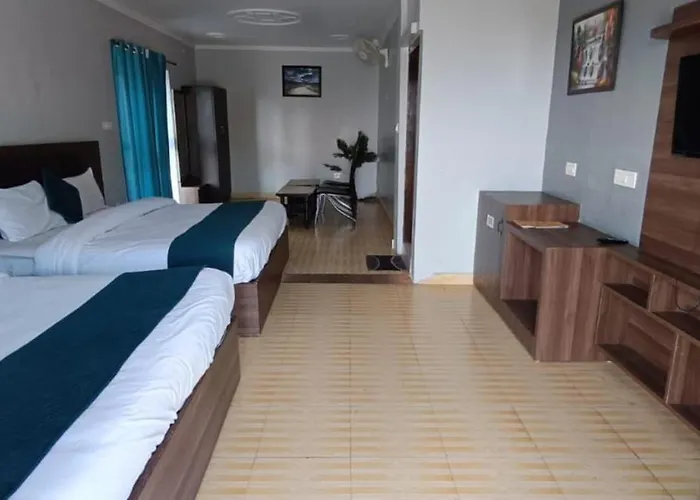 Hotel Haya Palace View King And Restaurant - Parking - Gym Facility With Mountain View Room In Bhimtal
