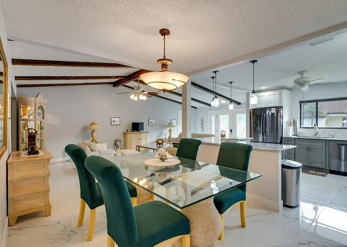 Private Beach & Pool Access! Fort Myers Getaway