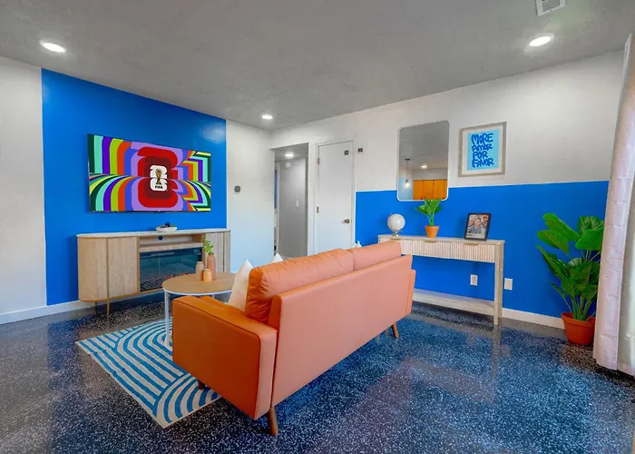 Newly Remodeled Apt - Washer And Dryer - 8Mim To Ku & Mass Street