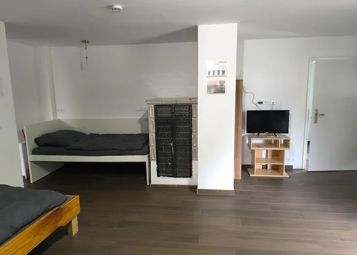 Mobilierte Wohnung- 2 Zimmer - Küche - WLAN - Parken