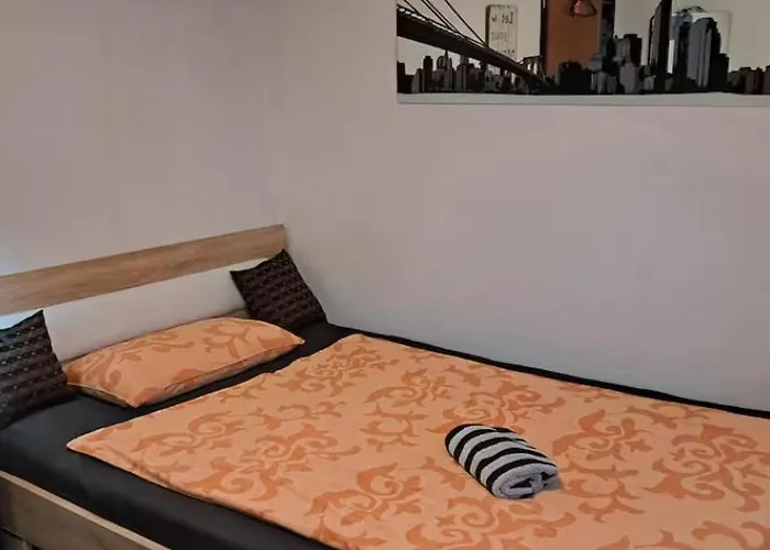 Beautiful, Cozy Room In Remseck Near Stuttgart - Room A