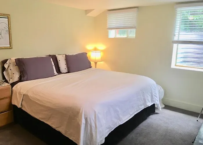 King Suite Between City And Slopes