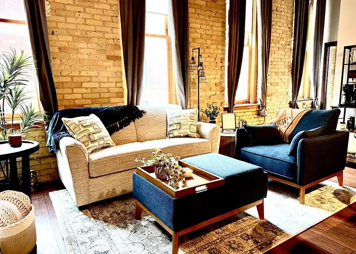 Loft On Lake Ave