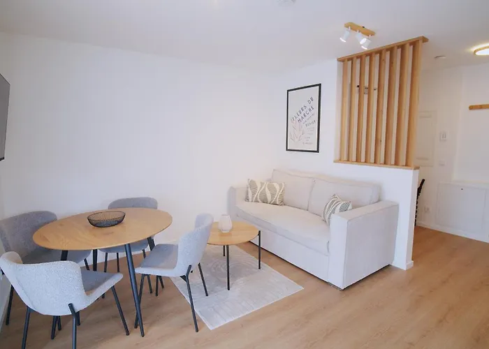 YUVA HOMES -2 Zimmer-S-Bahn MUC-grosser Balkon-Parkplatz