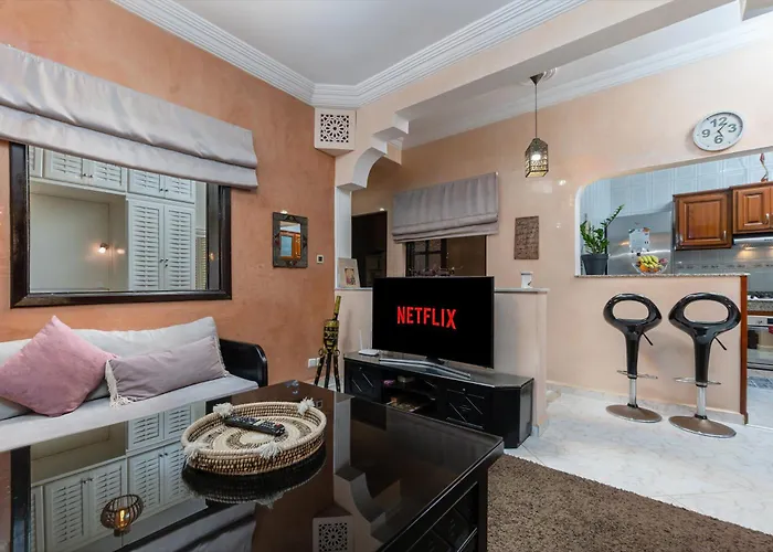 Cozy And Zen 2Br Central Agadir Netflix, Free Parking, Fast Wifi