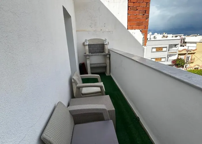 Cosy Apartment With Terrace, Bbq & Open View