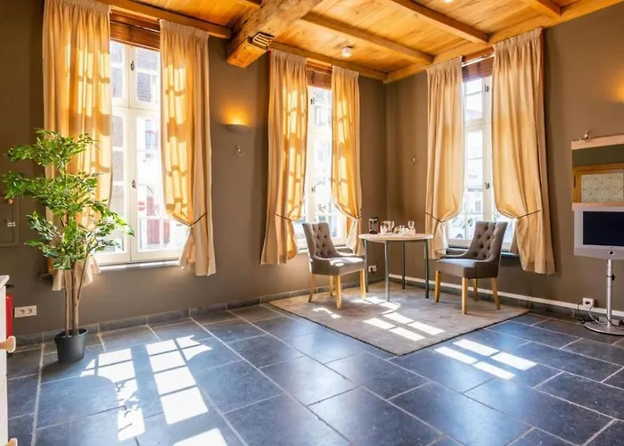 Historic Comfort & Place In Charming Damme