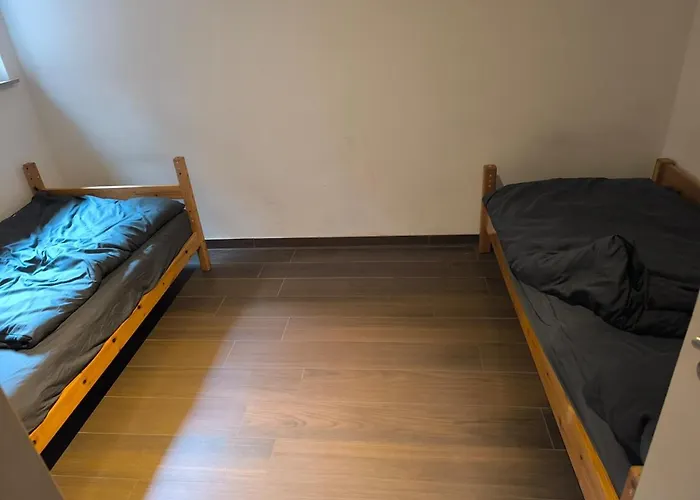 Mobilierte Wohnung- 2 Zimmer - Küche - WLAN - Parken