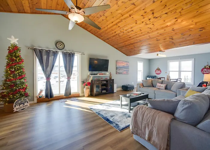 3 Blocks To Lake George Village: Spacious Home!