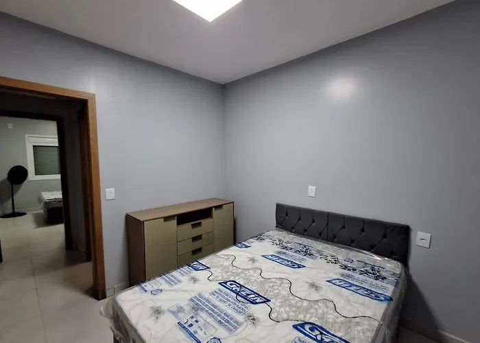 Apartamento2 dormitórios, apenas 250 metros do mar