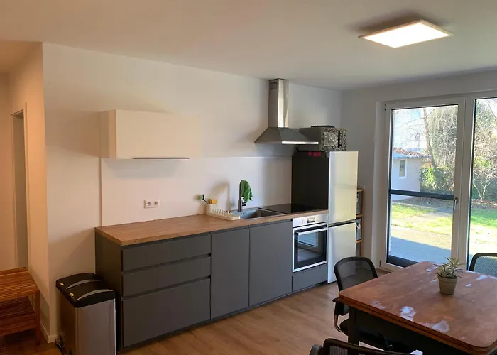 FeWo Mara - ruhige Maisonette mit Garten&Klimaanlage