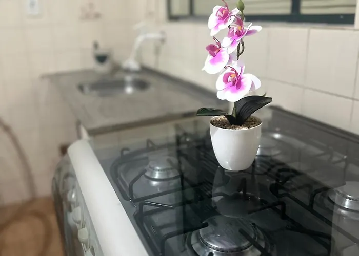Lindo Sobrado com 2 quartos em condomínio - Centro