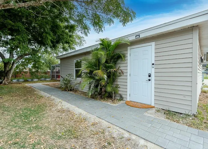 Florida Paradyse Ll 5 Min Downtown Cozy Modern