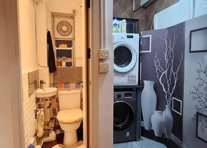 Ultra-Convenient Central Studio In Heart Of City