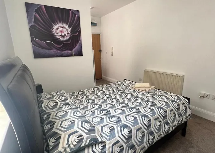 Comfy Private Studio Moseley