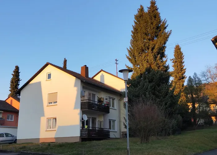 Gemütliche Ferienwohnung Whole Apartment Merlion 65sqm, EG, WLAN WiFi, 3 Zi Rooms, Taubertal KGH Deutschland