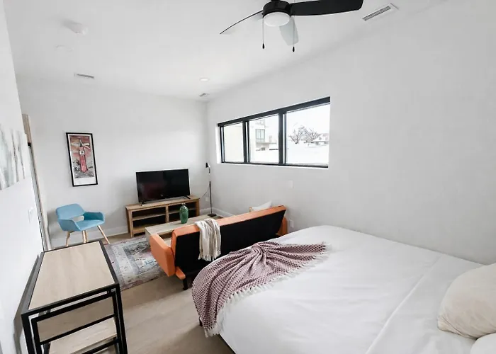 Sleepover 1Bd 1Ba Omaha Loft Apartments