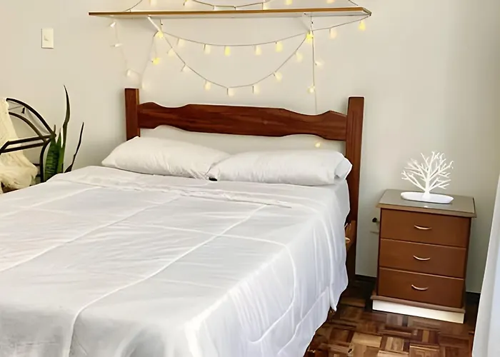 Kitnet na rua da UFV com Smart TV e Garagem
