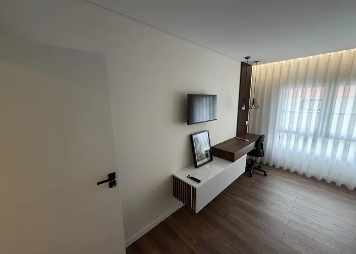 Riverside Residence