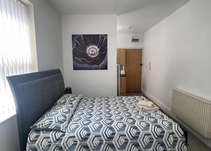Comfy Private Studio Moseley