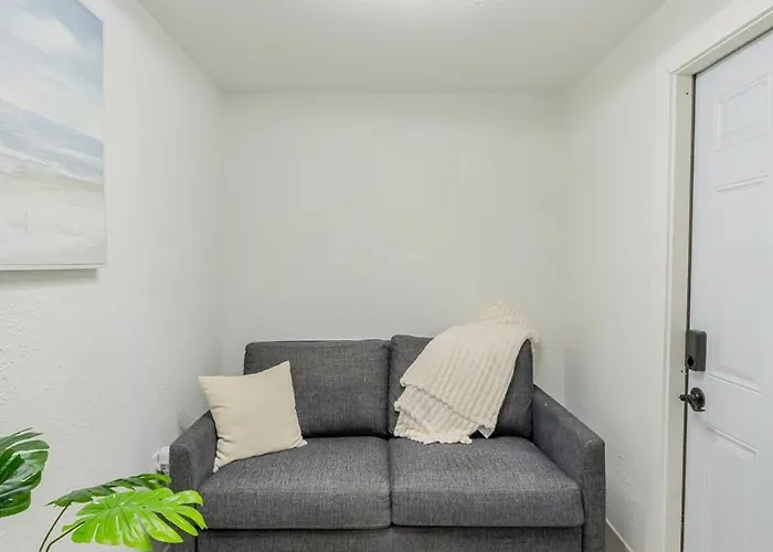 Florida Paradyse Ll 5 Min Downtown Cozy Modern