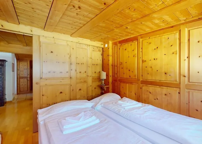 Chesa Susi - Elegant Attic In The Engadine