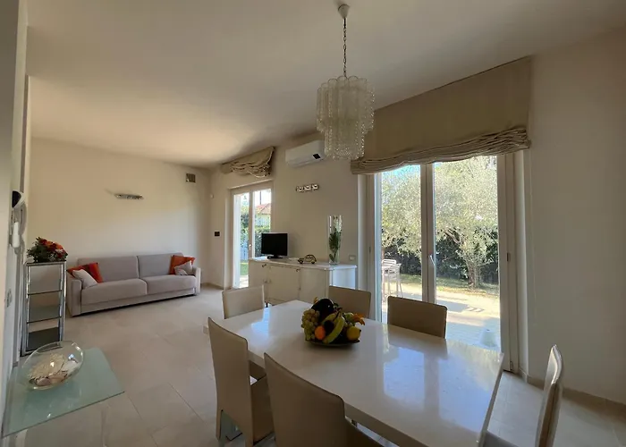 Casa Fiordaliso, A Green Oasis Near The Sea
