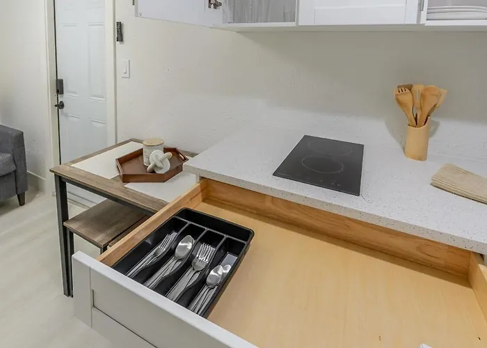 Florida Paradyse Ll 5 Min Downtown Cozy Modern