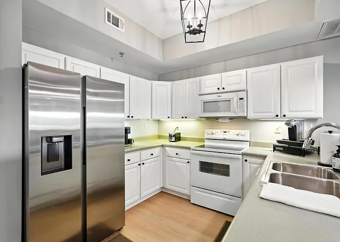 New 2 Bed 2 Bath Condo With Pool At Bms