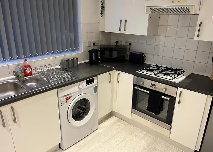 3Br Home, Parking, Families, Contractors, Wi-Fi