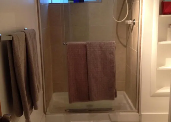 King Suite Between City And Slopes