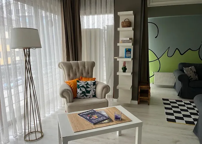 Central Location, Carefully Decorated, Design Apartment
