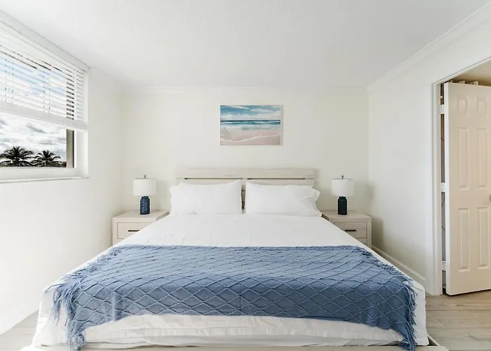 Modern 2Br Suite 2 King Beds Pool Steps To Beach