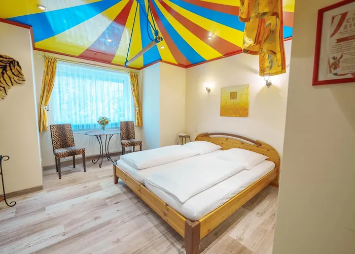 König Ludwig Design Hotel NEU Zimmer mit Sauna oder Whirlpool, genug Parkplatz