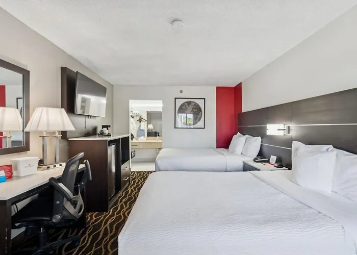 Ramada By Wyndham Temple Terrace/Tampa North
