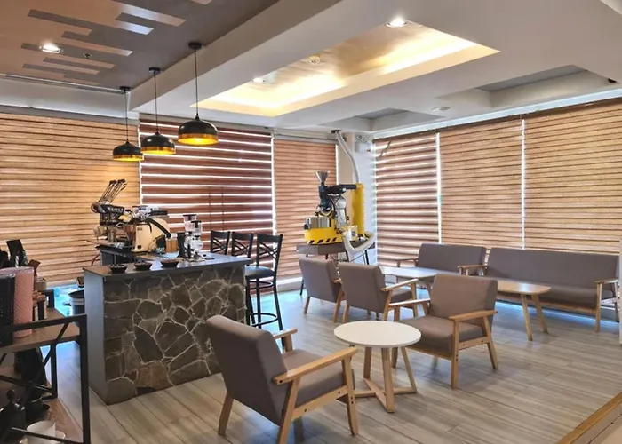 Star Hotel