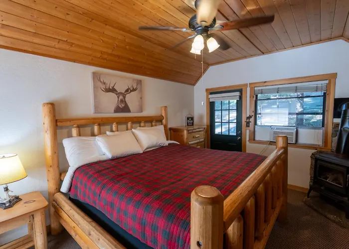 Shaver Lake Village Hotel