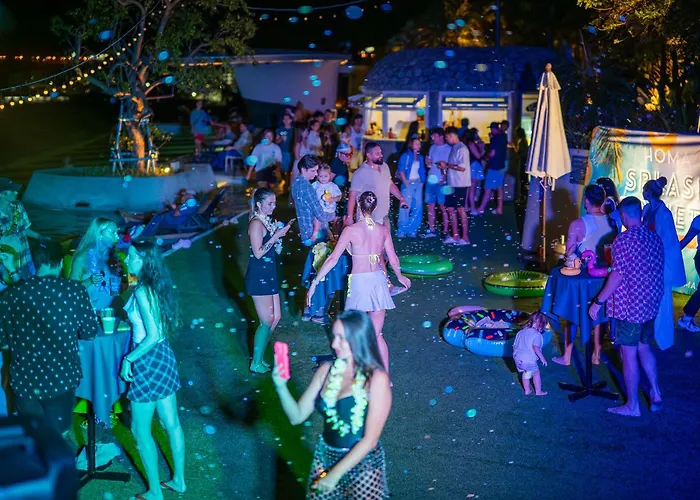Homa Phuket Town