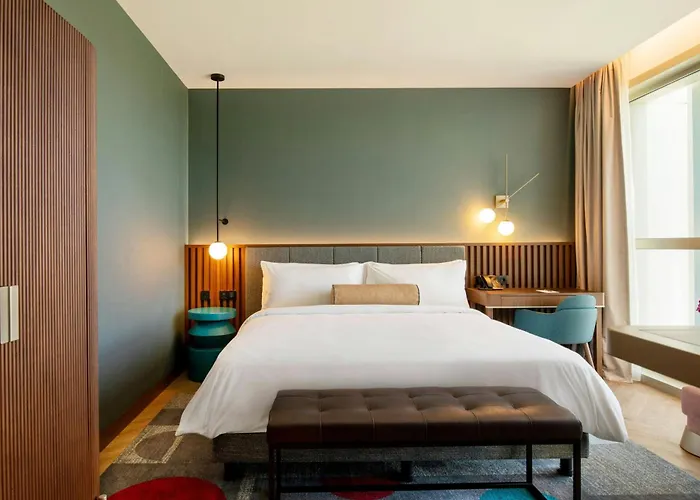 Renaissance Porto Lapa Hotel