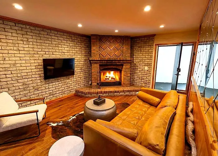 The Haues Windham - Spacious Suites, Gym, Mountain Views!