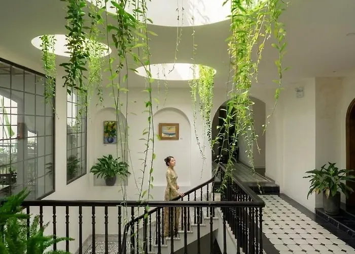 Paul Chabot Hotel