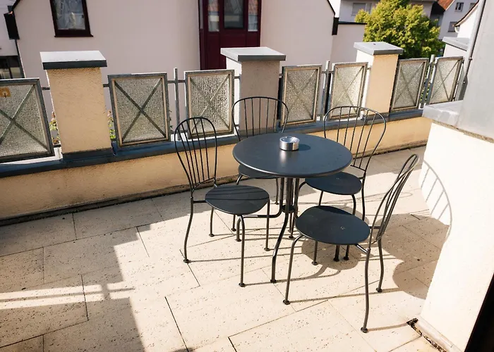 Maisonette-Wohnung Airport Messe Stuttgart - Balkon - Parkplatz